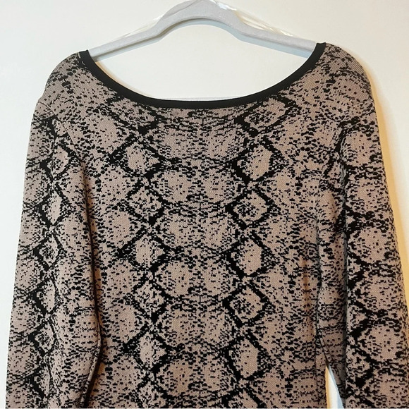 Cozy Knit Snakeskin Print Bodycon Ruffle Hem Sweater Longsleeve Midi Dress - Picture 6 of 6